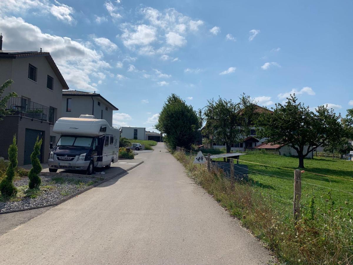 C&C Motorhome/Rv/Caravan/Van Park La Sonnaz Exterior photo